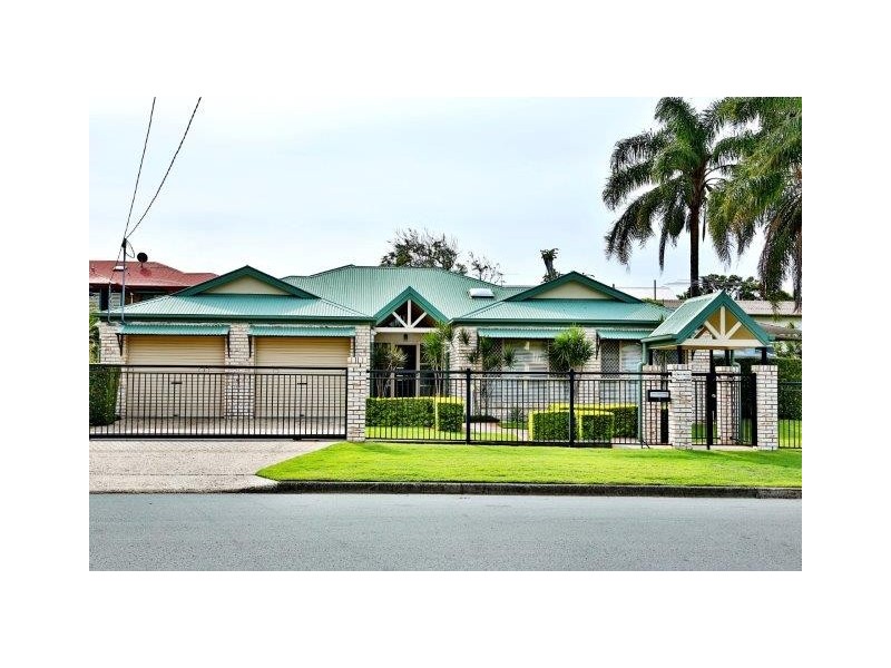 2 Bailey Street, Woody Point QLD 4019