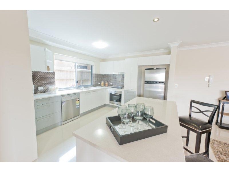 2/8 Georgina Street, Woody Point QLD 4019