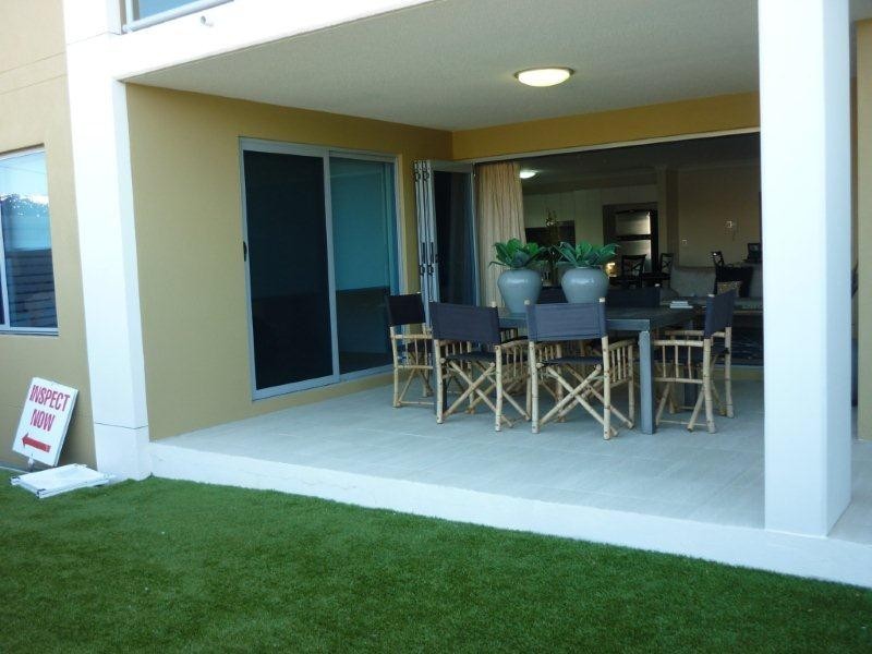 2/8 Georgina Street, Woody Point QLD 4019