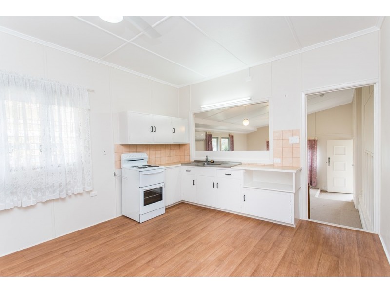 2 Joyce Street, Redcliffe QLD 4020