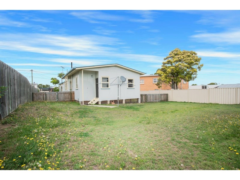 2 Joyce Street, Redcliffe QLD 4020