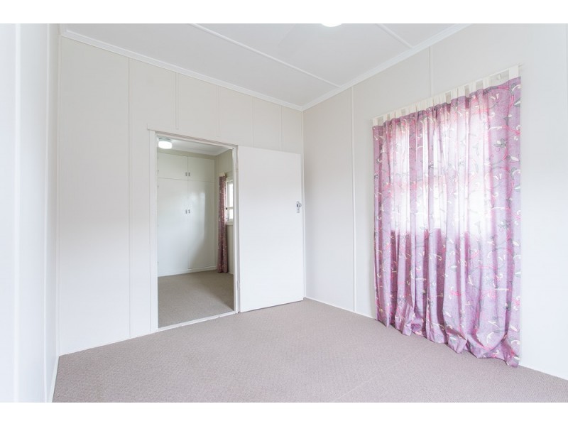 2 Joyce Street, Redcliffe QLD 4020