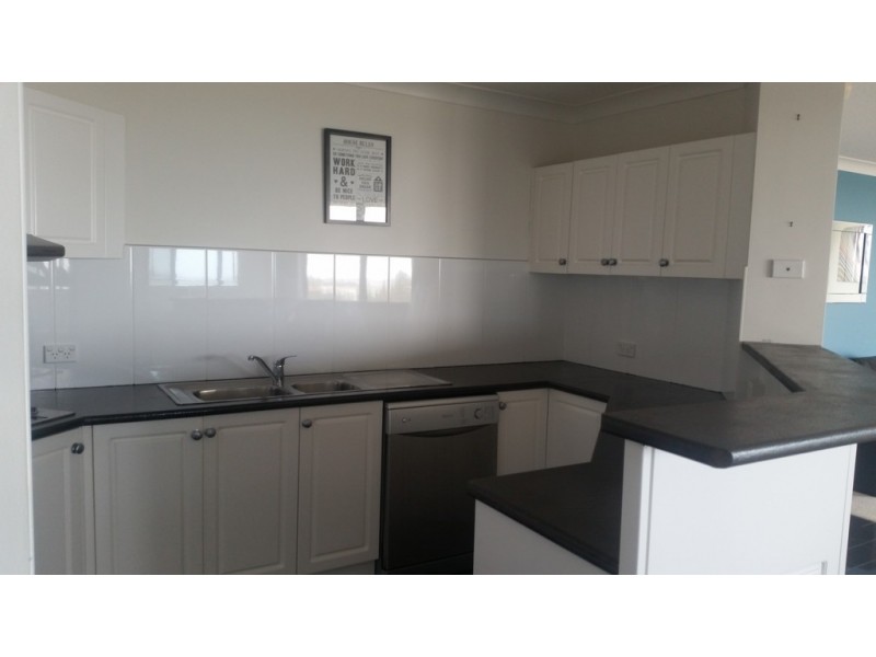 18/69 Marine Parade, Redcliffe QLD 4020