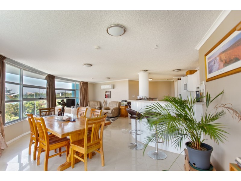 13/77-79 Marine Parade, Redcliffe QLD 4020