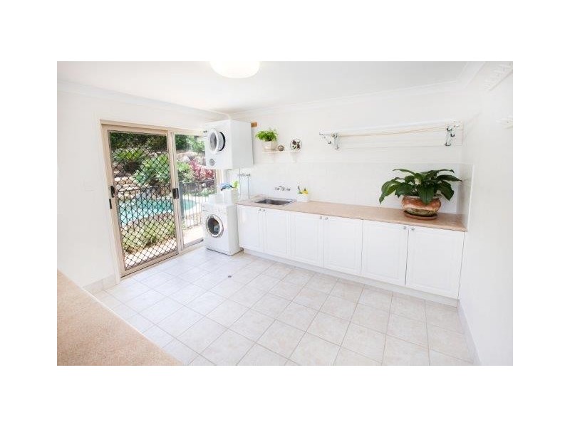 2 Aquarius Place, Bridgeman Downs QLD 4035