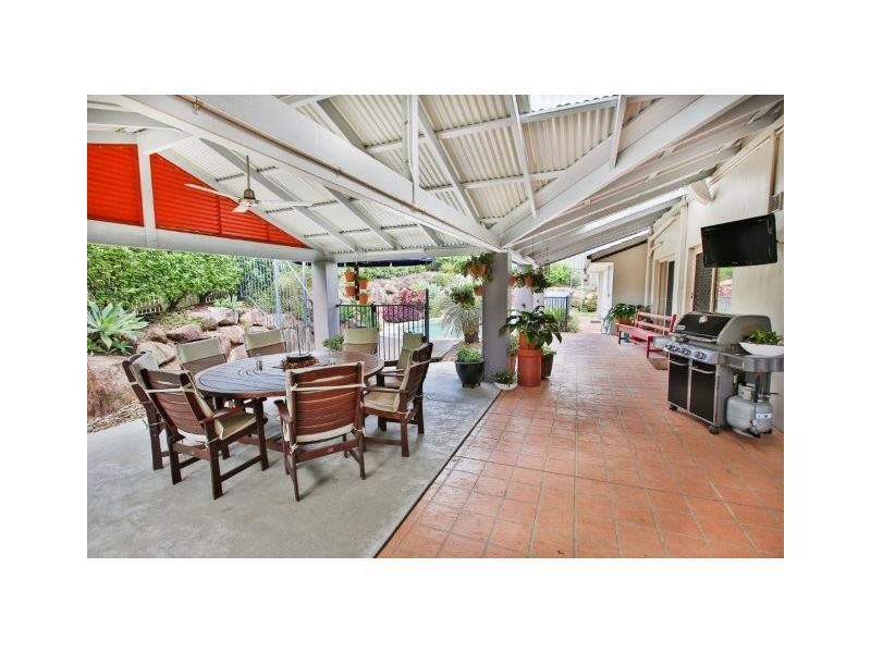 2 Aquarius Place, Bridgeman Downs QLD 4035