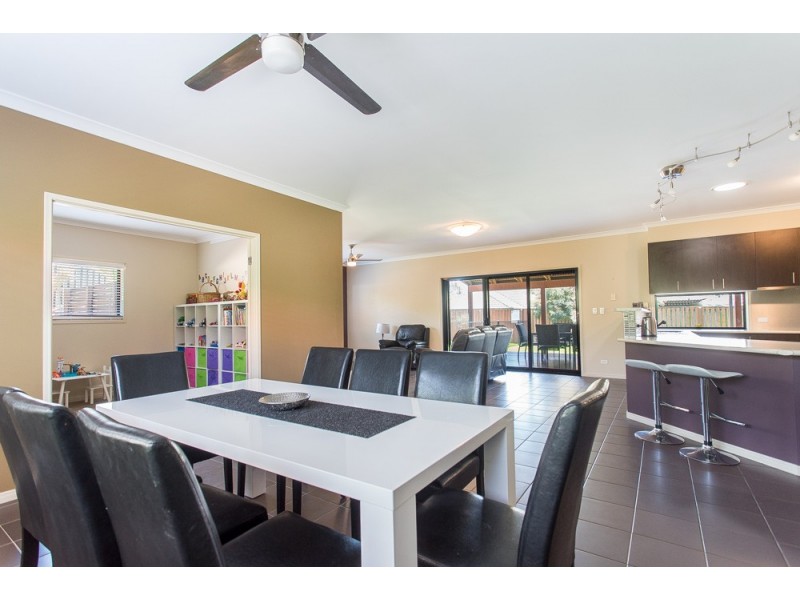 2 Tangerine Court, Narangba QLD 4504