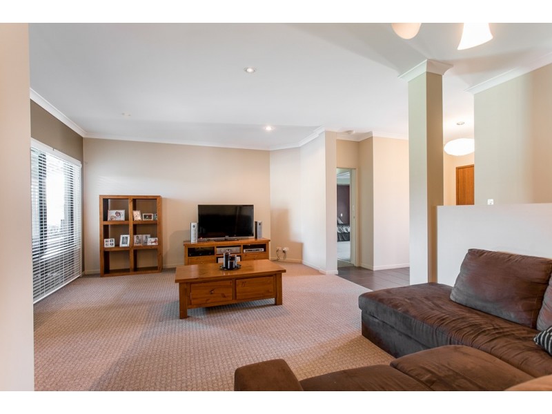 2 Tangerine Court, Narangba QLD 4504