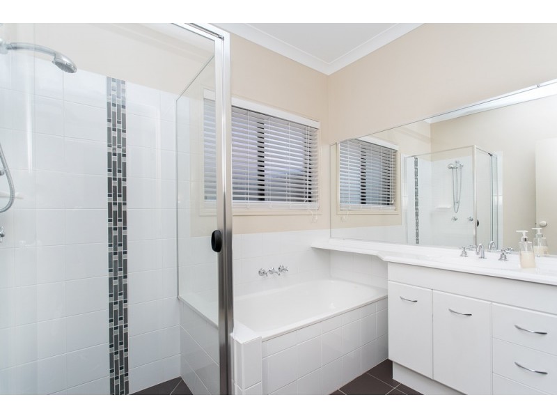 2 Tangerine Court, Narangba QLD 4504