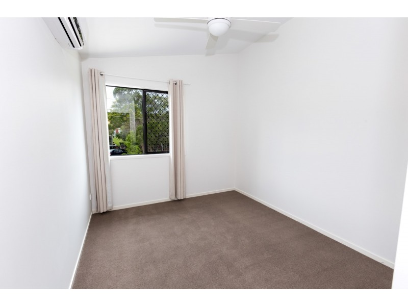 1/287 Kitchener Road, Stafford Heights QLD 4053