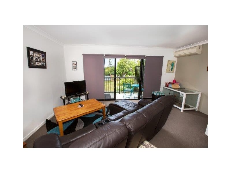 2/25 Georgina Street, Woody Point QLD 4019