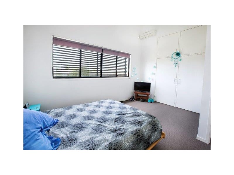 2/25 Georgina Street, Woody Point QLD 4019