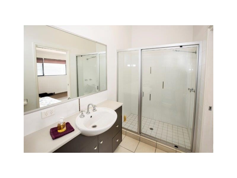 2/25 Georgina Street, Woody Point QLD 4019