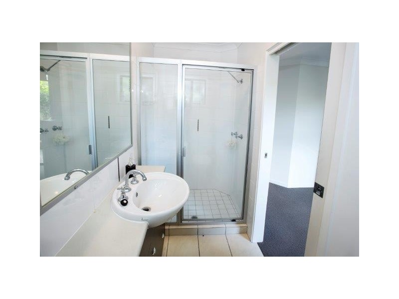 2/25 Georgina Street, Woody Point QLD 4019