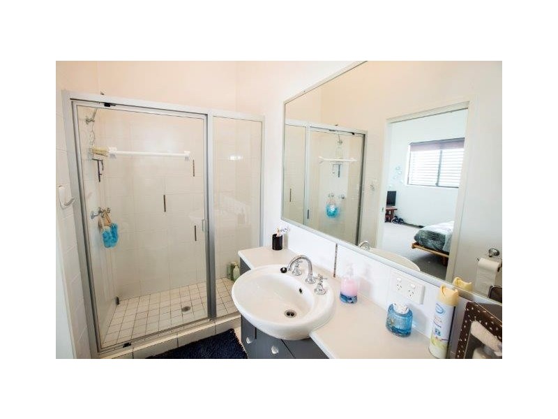 2/25 Georgina Street, Woody Point QLD 4019