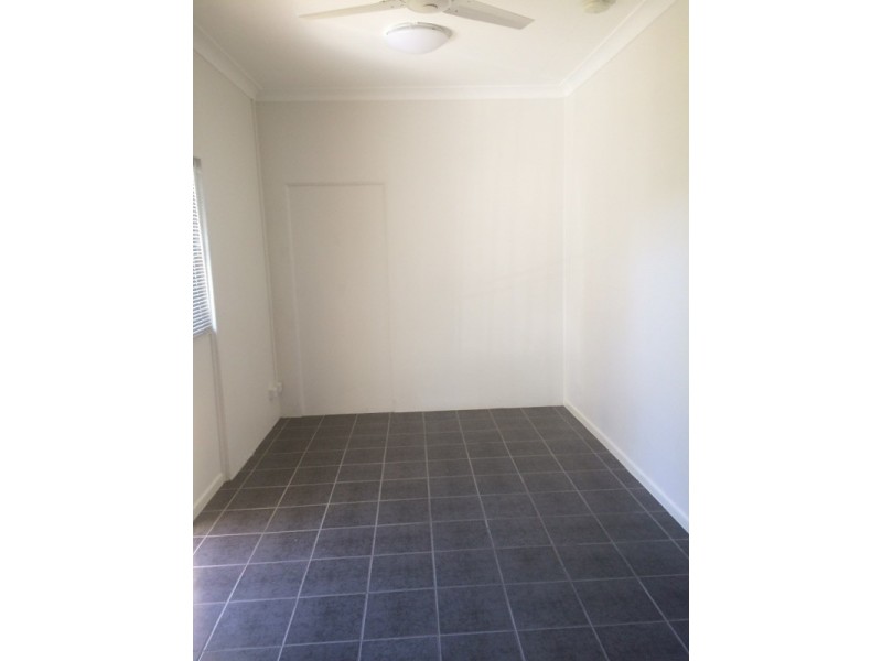 1/87 Dover Rd, Redcliffe QLD 4020