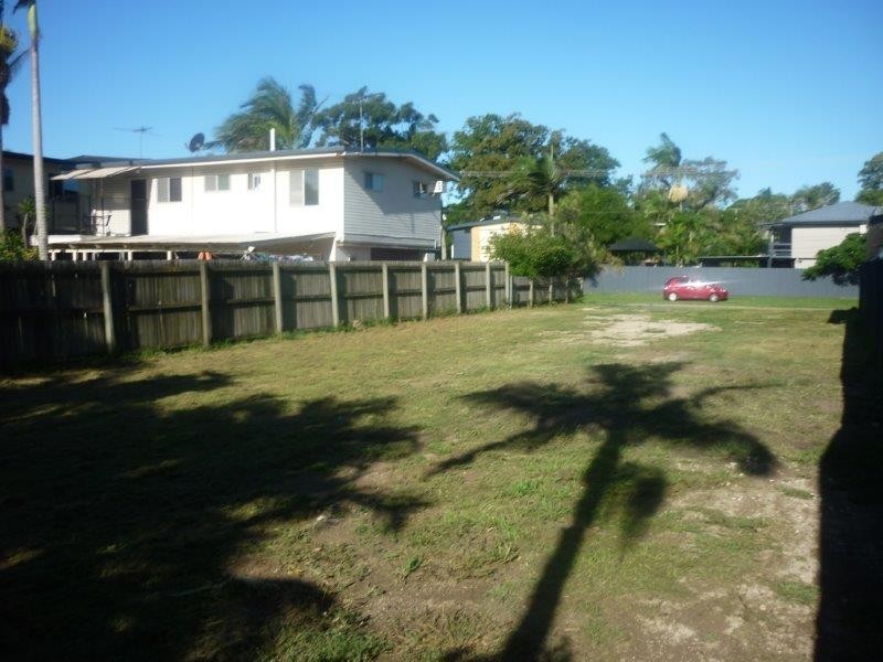 11a Grace Street, Scarborough QLD 4020