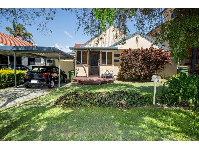 41 Shields Street, Redcliffe QLD 4020