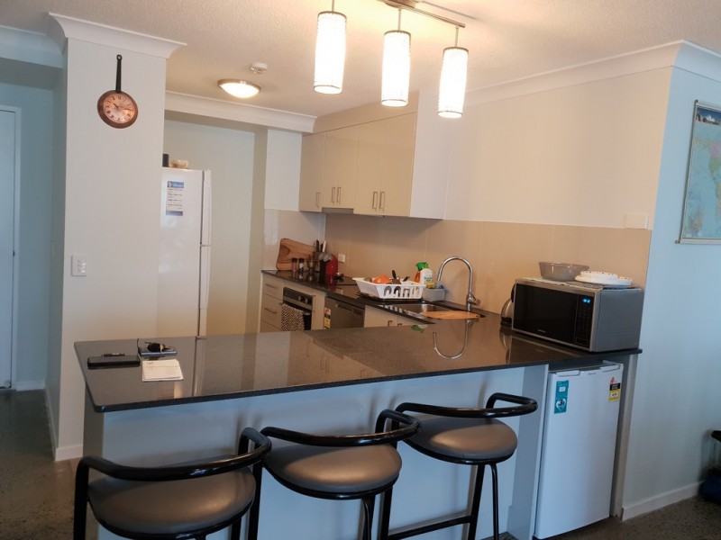 2/69 Marine Parade, Redcliffe QLD 4020