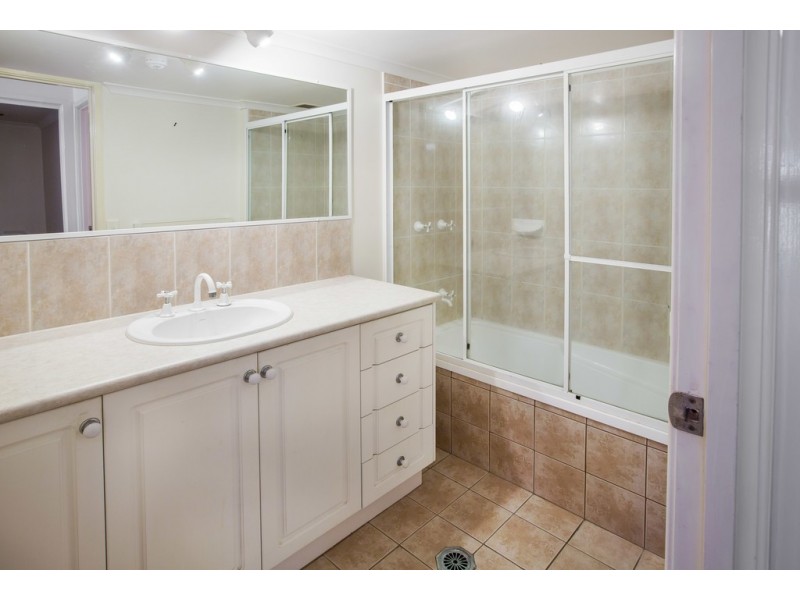 2/69 Marine Parade, Redcliffe QLD 4020