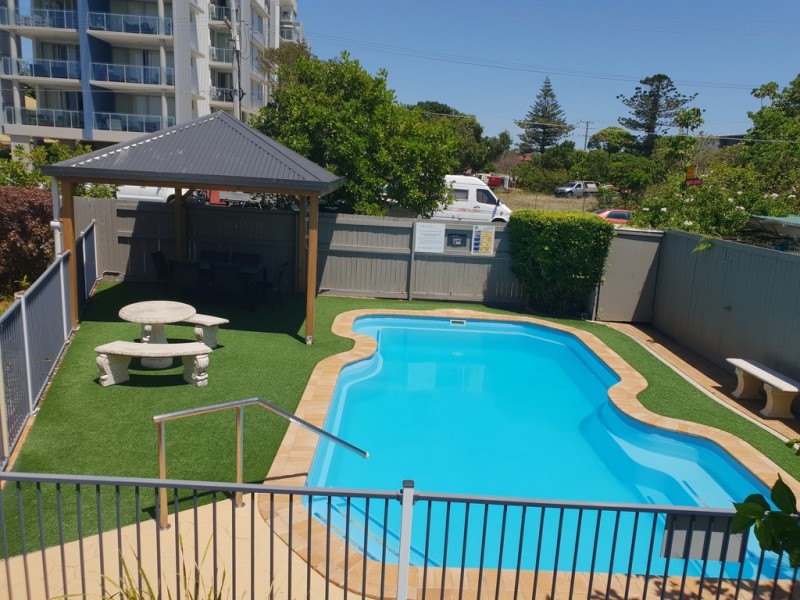2/69 Marine Parade, Redcliffe QLD 4020