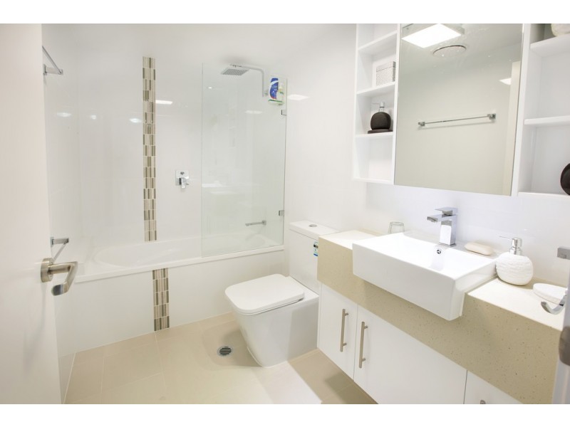 40/80 Hornibrook Esplanade, Clontarf QLD 4019