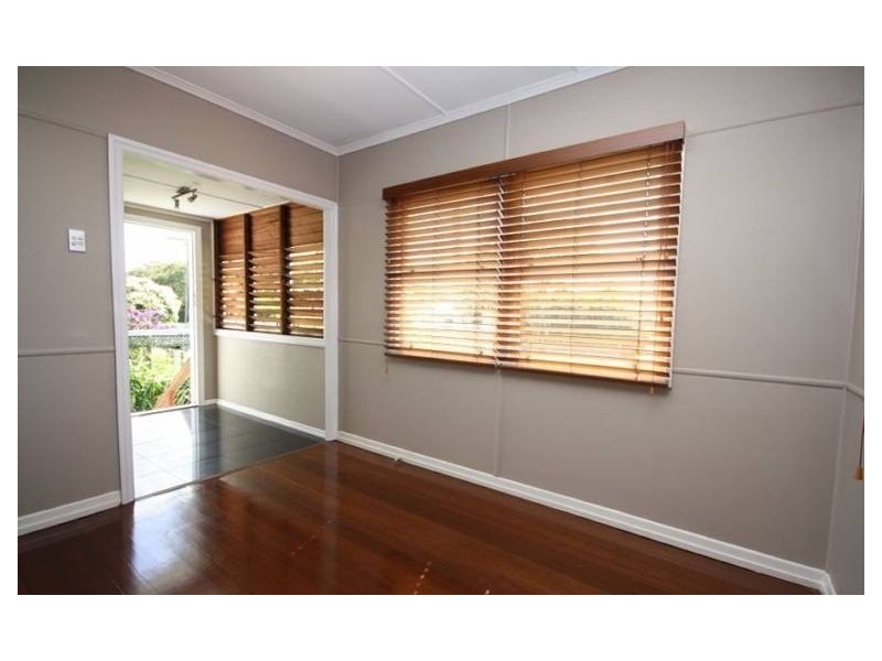 24 Watson Street, Clontarf QLD 4019