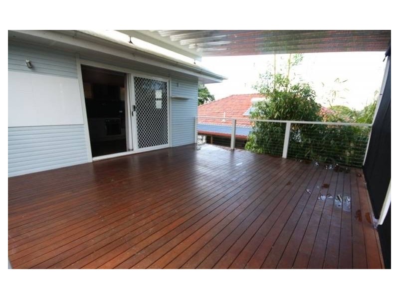 24 Watson Street, Clontarf QLD 4019