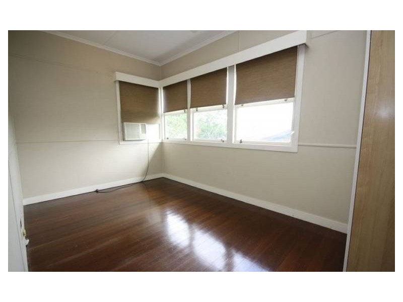 24 Watson Street, Clontarf QLD 4019
