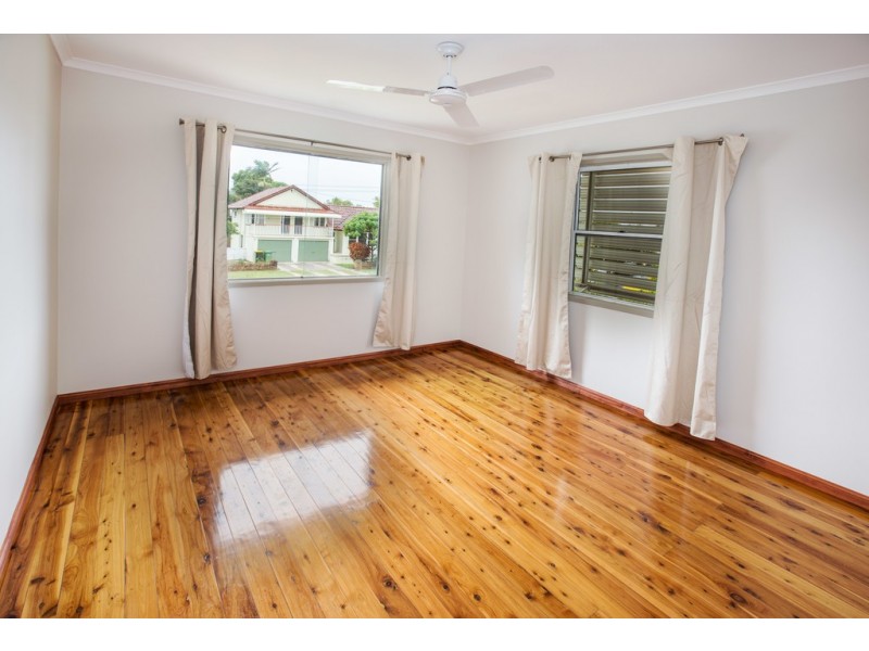 13 Jeays Street, Scarborough QLD 4020