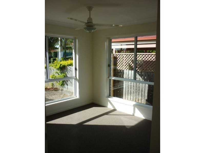 12a Poinciana Street, Wynnum West QLD 4178