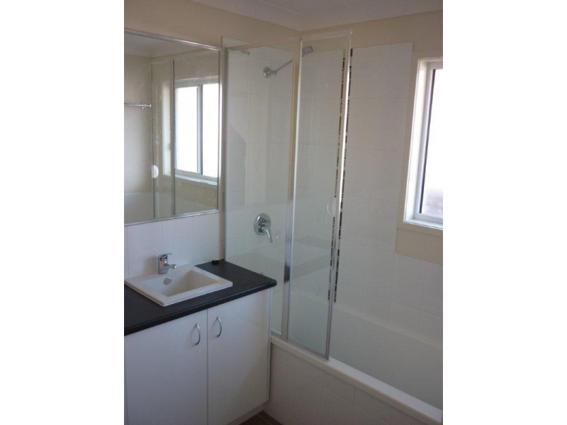 12a Poinciana Street, Wynnum West QLD 4178