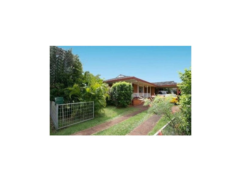 32 Dunns Terrace, Scarborough QLD 4020