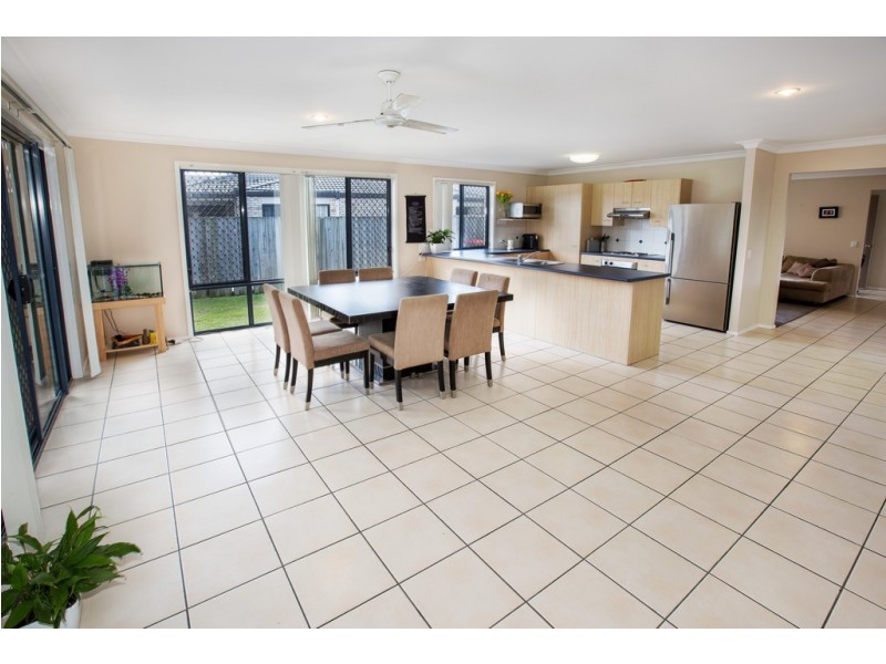 24 Village Way, Bracken Ridge QLD 4017