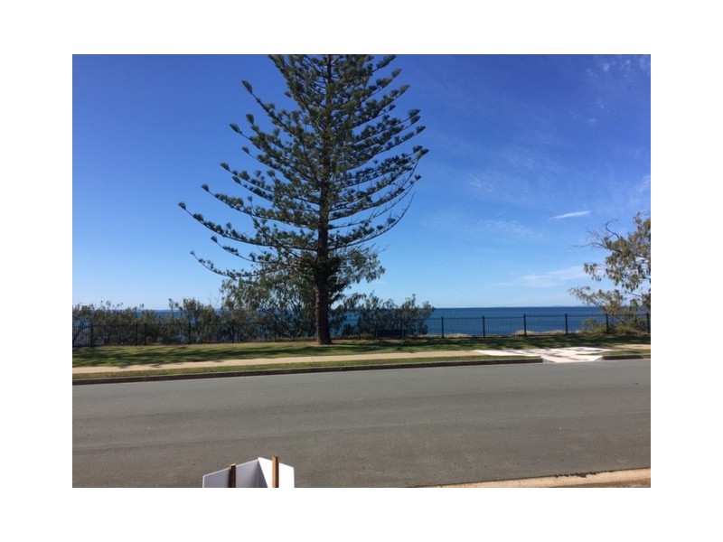 149 Flinders Parade, Scarborough QLD 4020