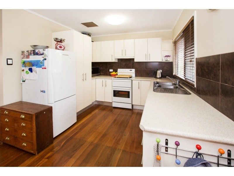 24 Kurrowah Crescent, Margate QLD 4019