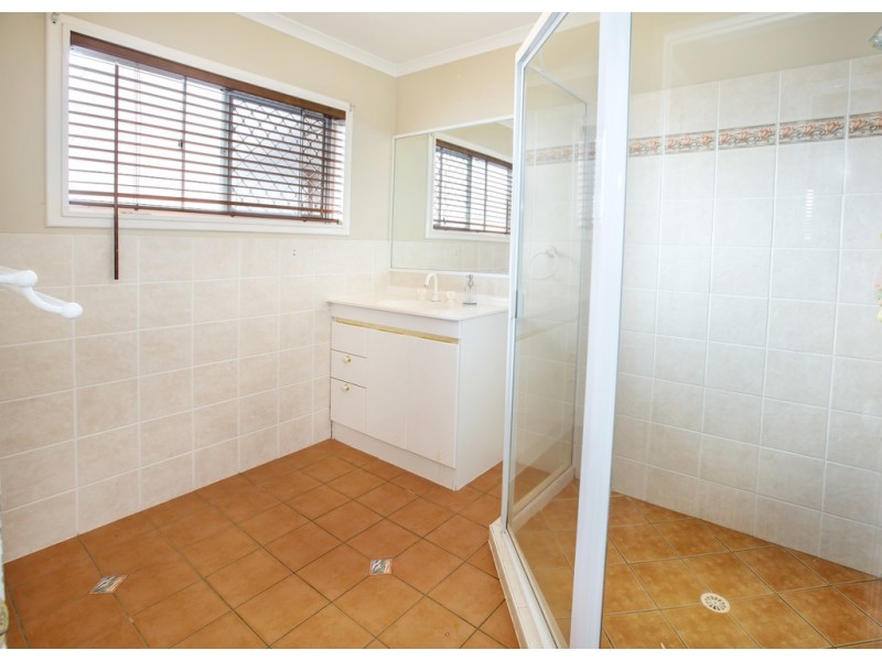 24 Kurrowah Crescent, Margate QLD 4019