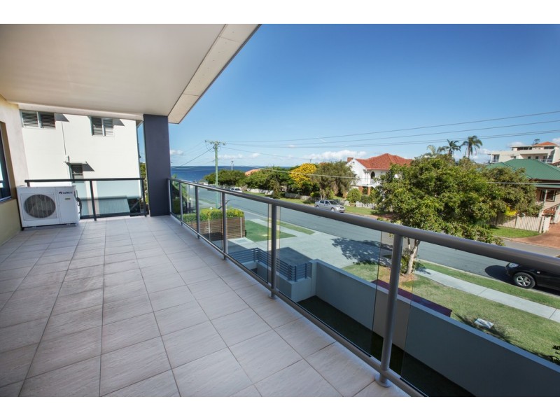 8/8-10 Georgina Street, Woody Point QLD 4019