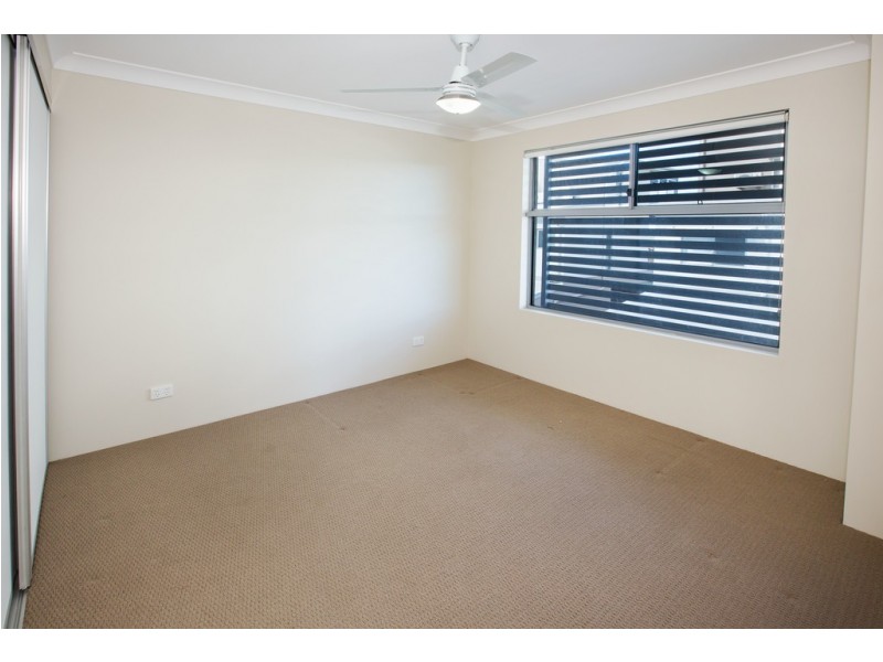 8/8-10 Georgina Street, Woody Point QLD 4019