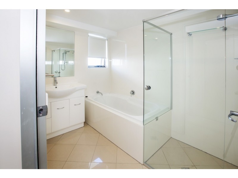 8/8-10 Georgina Street, Woody Point QLD 4019