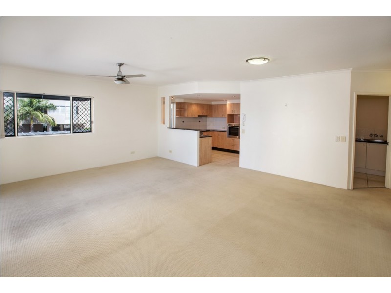 1/72 Sutton Street, Redcliffe QLD 4020