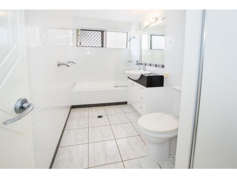 1/72 Sutton Street, Redcliffe QLD 4020