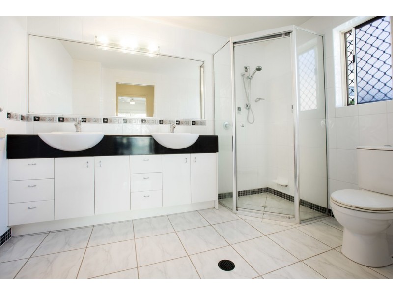 1/72 Sutton Street, Redcliffe QLD 4020