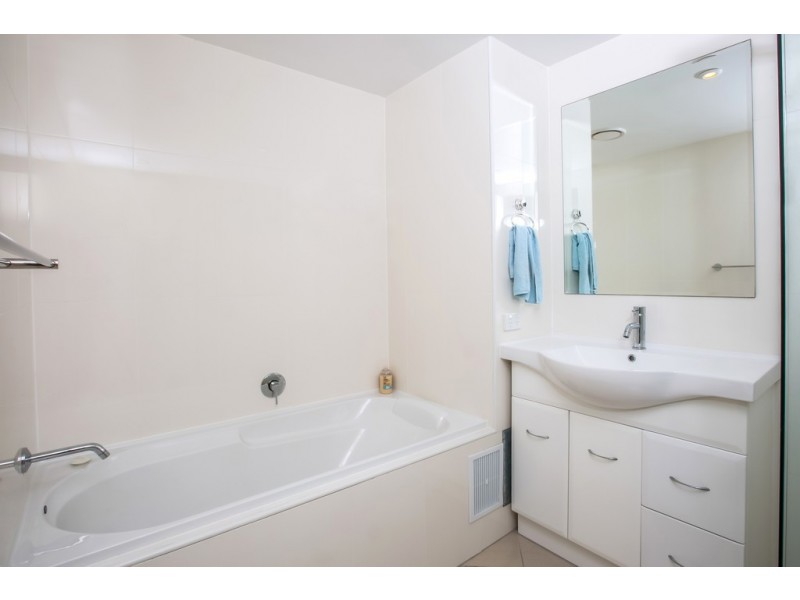 6/8-10 Georgina Street, Woody Point QLD 4019