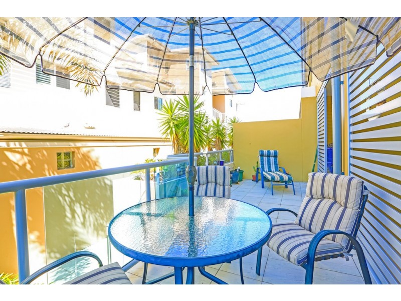 6/8-10 Georgina Street, Woody Point QLD 4019