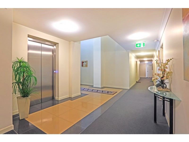 6/8-10 Georgina Street, Woody Point QLD 4019