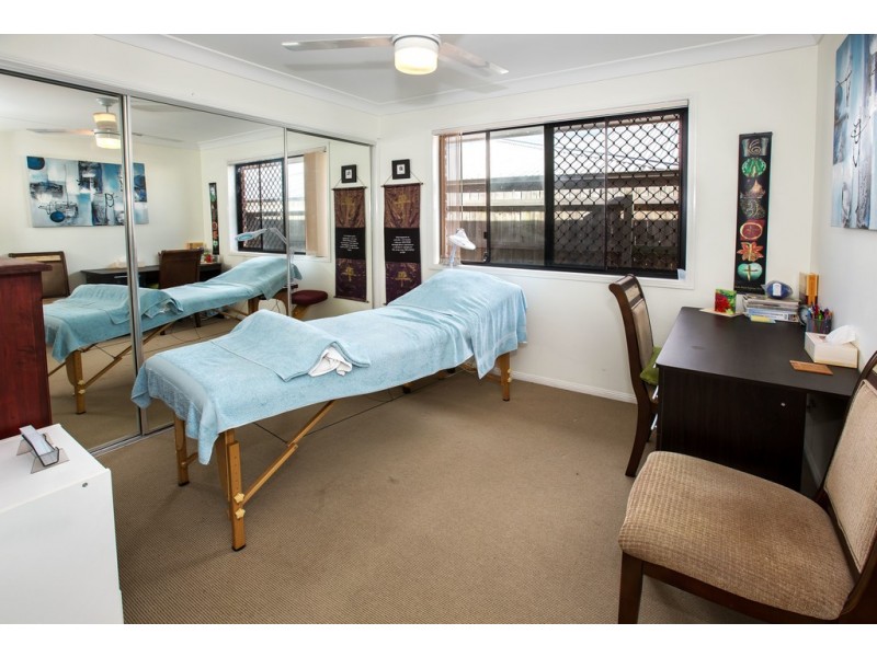 3 Olivine Court, Rothwell QLD 4022