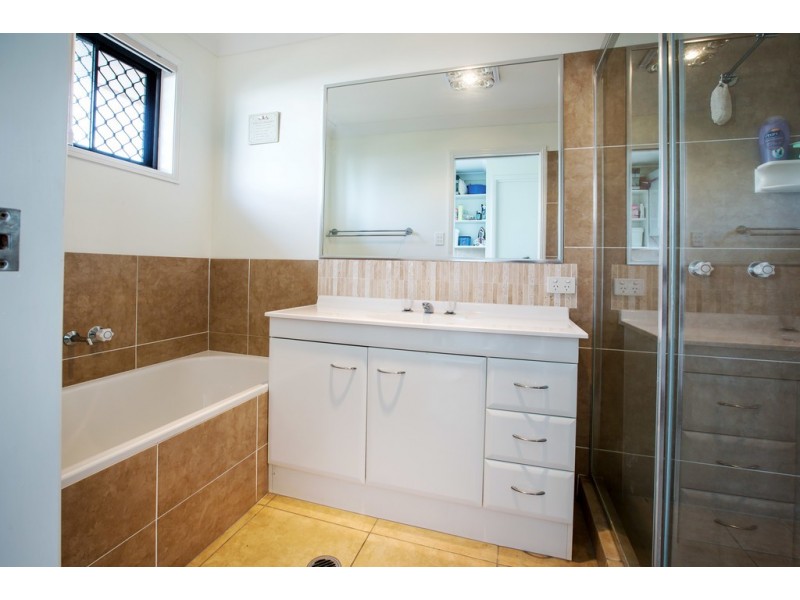 3 Olivine Court, Rothwell QLD 4022