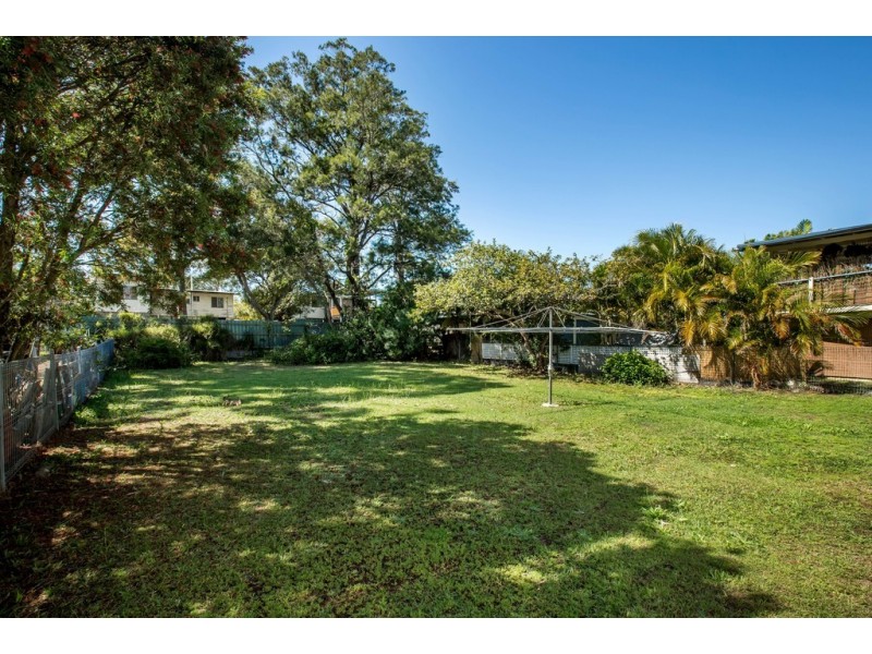 14 Grace Street, Scarborough QLD 4020