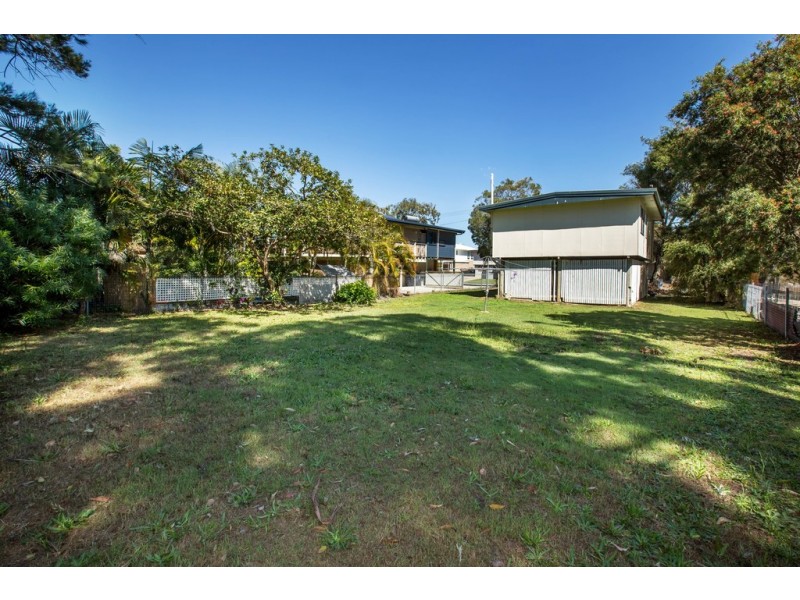 14 Grace Street, Scarborough QLD 4020